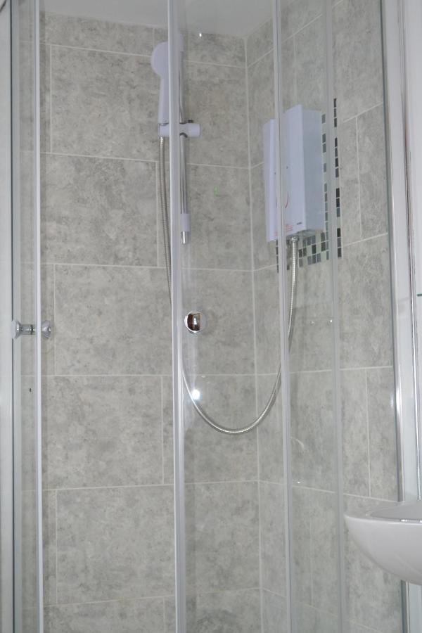 לונדון Oyo New City Lodge מראה חיצוני תמונה