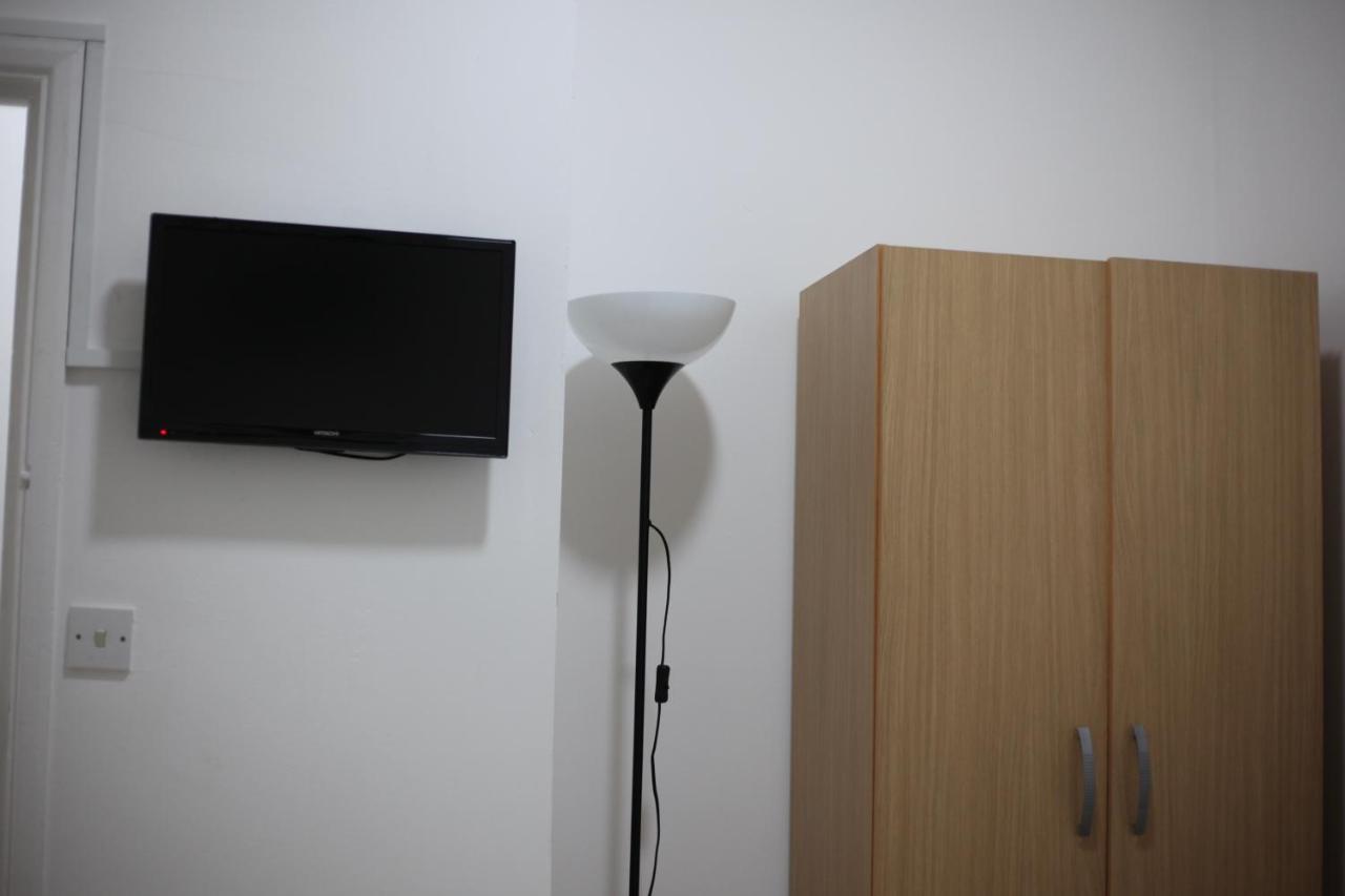 לונדון Oyo New City Lodge מראה חיצוני תמונה