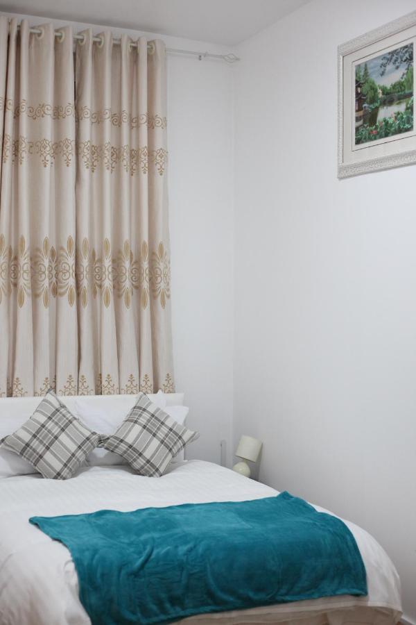 לונדון Oyo New City Lodge מראה חיצוני תמונה
